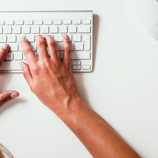 Jak tworzyć skuteczne opisy produktów, które sprzedają?